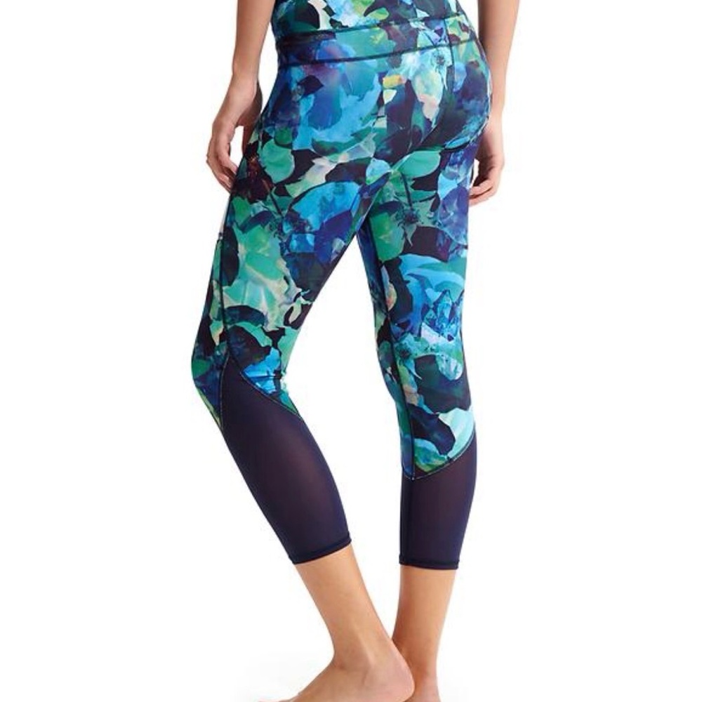 Athleta Capri Legging Caspian Blue High-Waisted Mystique Chaturanga Size Medium